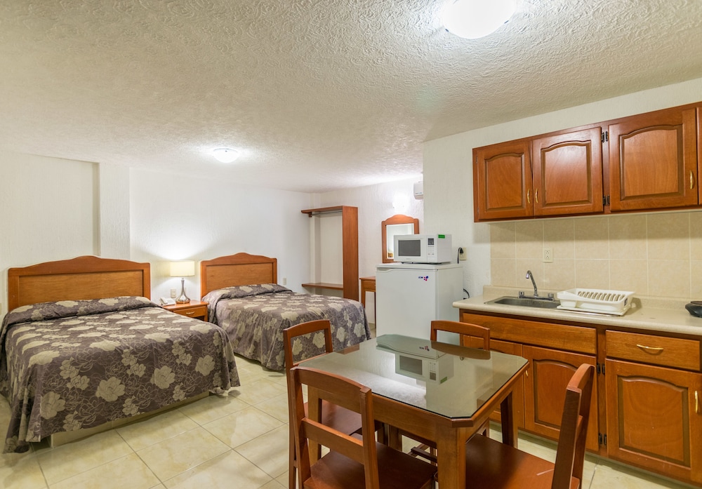 Double Room, 2 Double Beds, Kitchenette