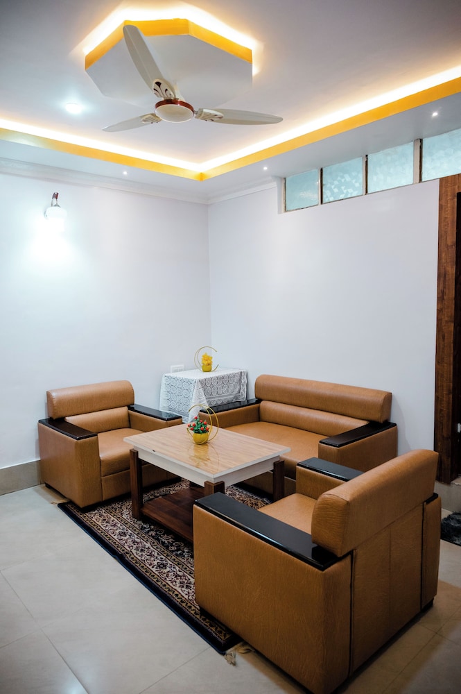 Royal Suite photo 2