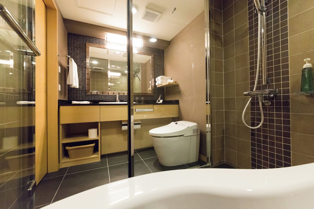 Executive Quadruple Room, Non Smoking (42㎡) - Photo 10