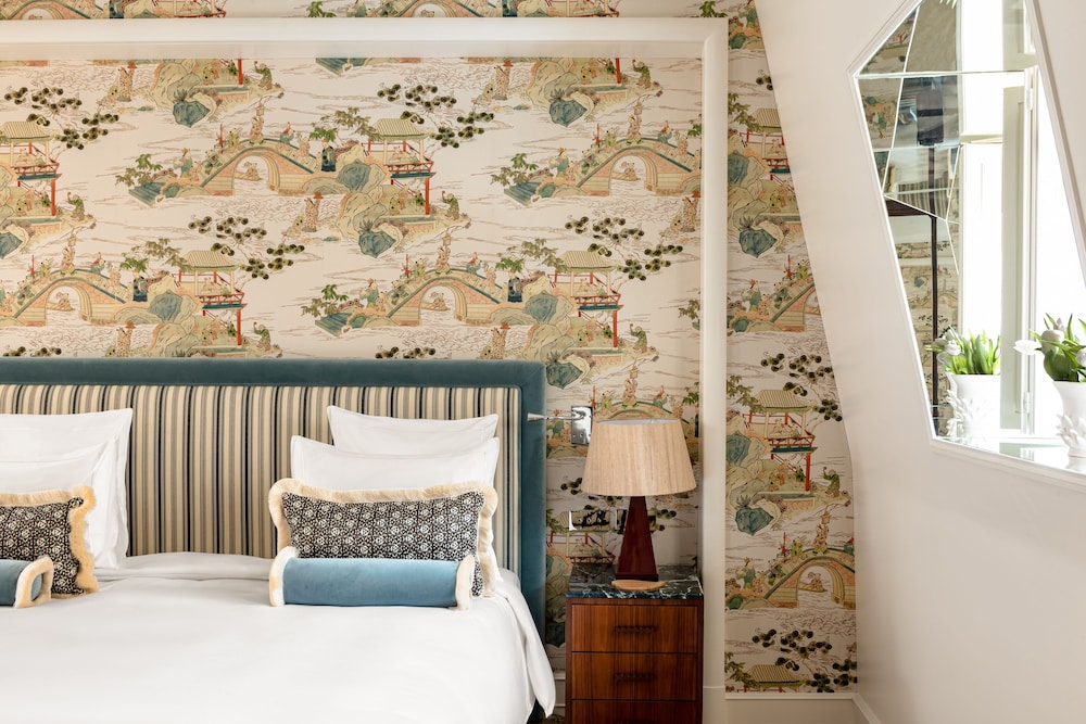 Junior Suite (Top Floor) photo 3