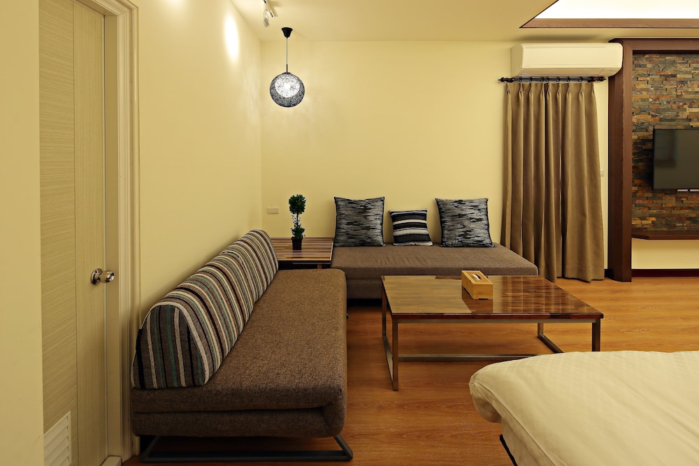 Classic Suite, Balcony photo 3
