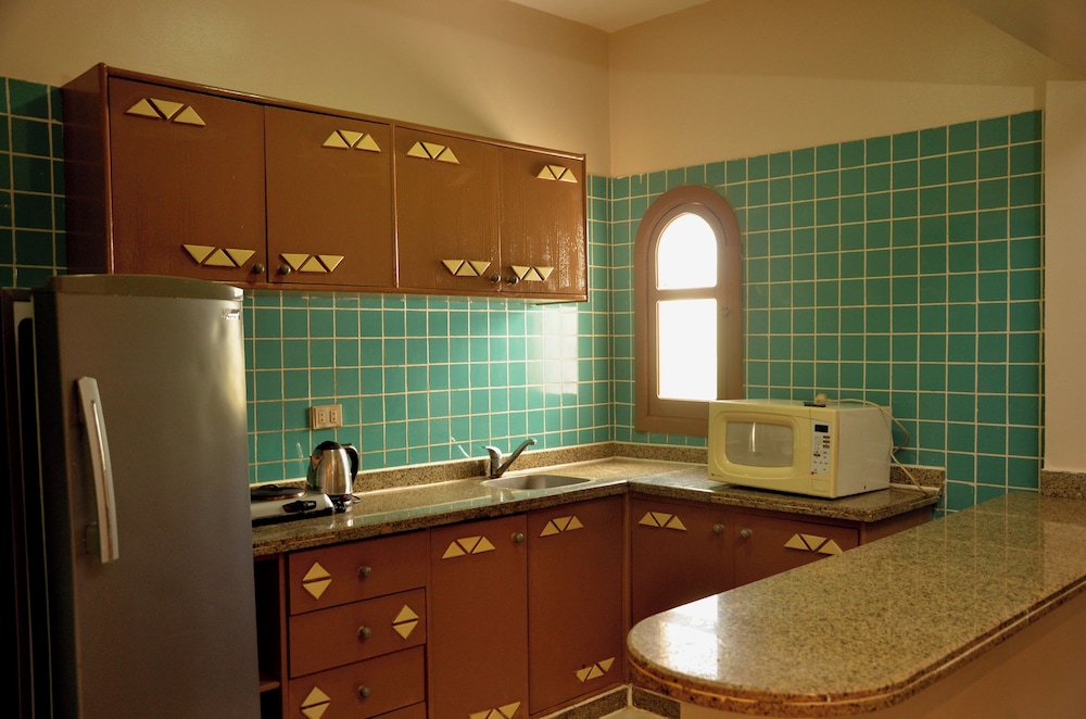 Family Room, 1 Bedroom - Photo 4