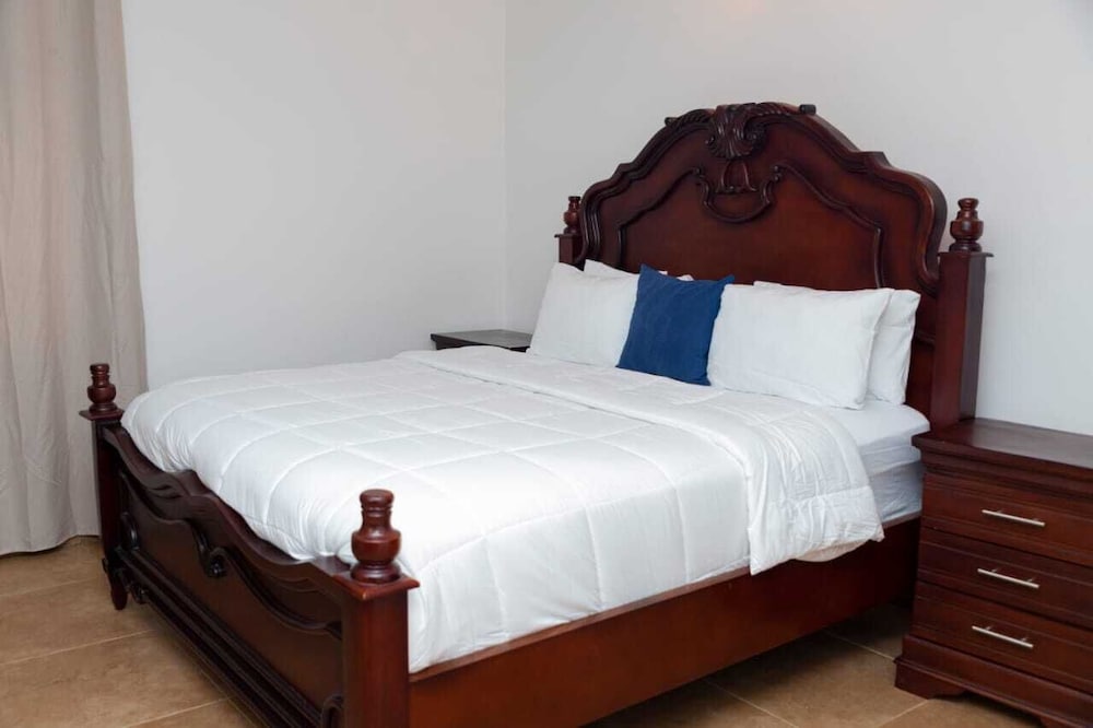 Bed & Sleeping Area