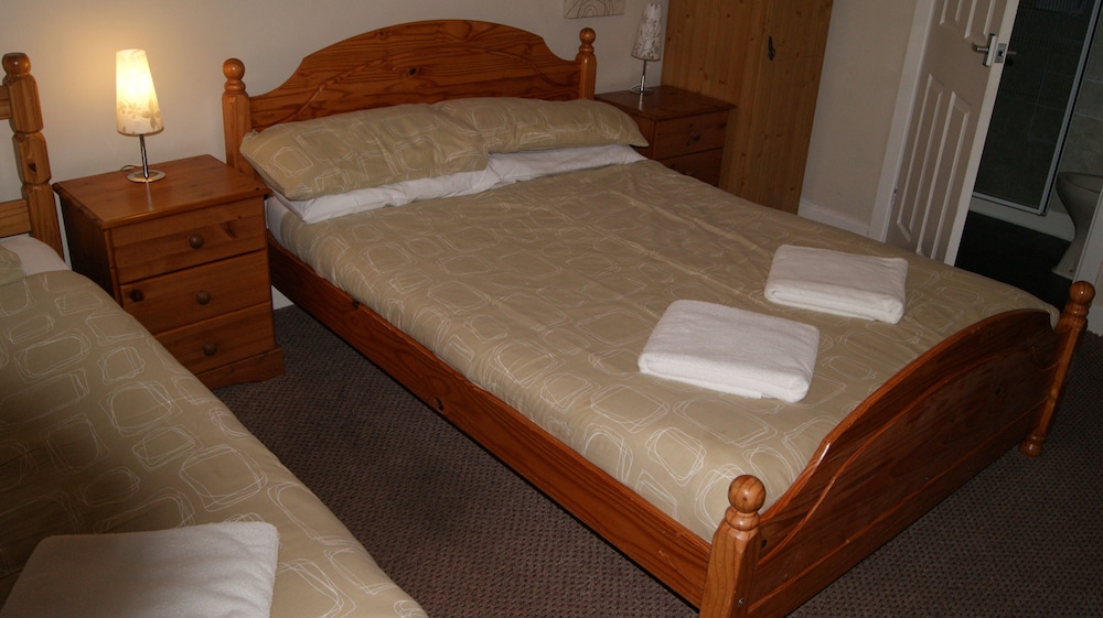 Family Room (Room 9)