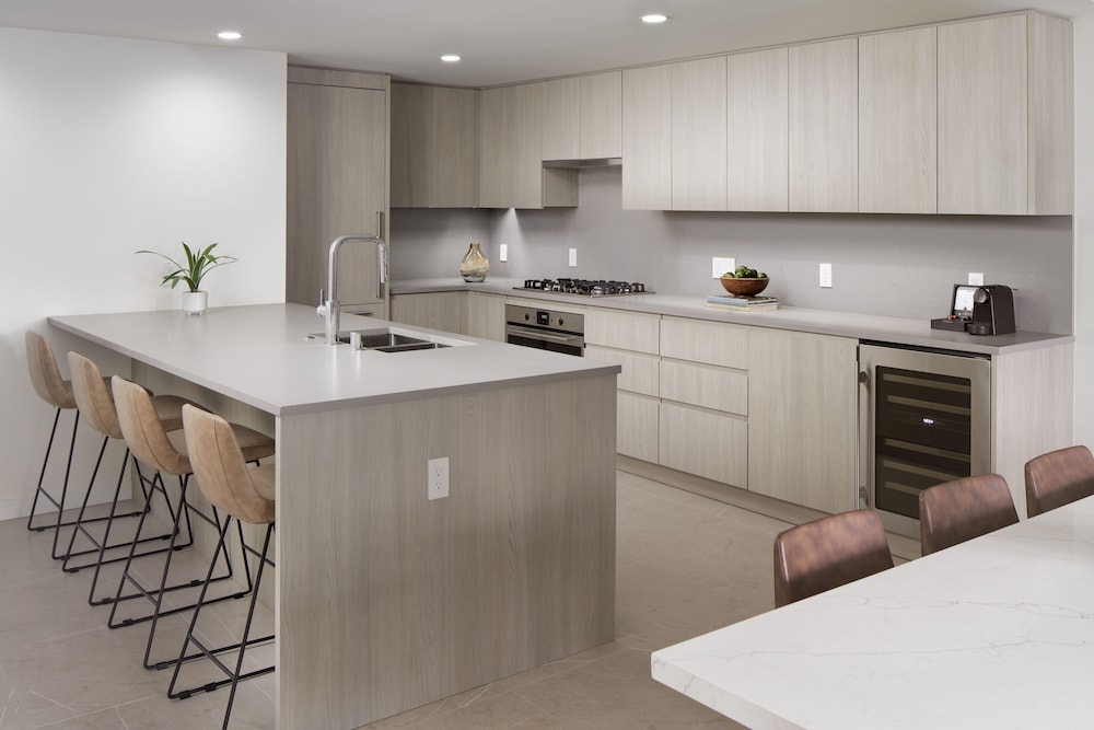 Suite, 2 Bedrooms (Sky)