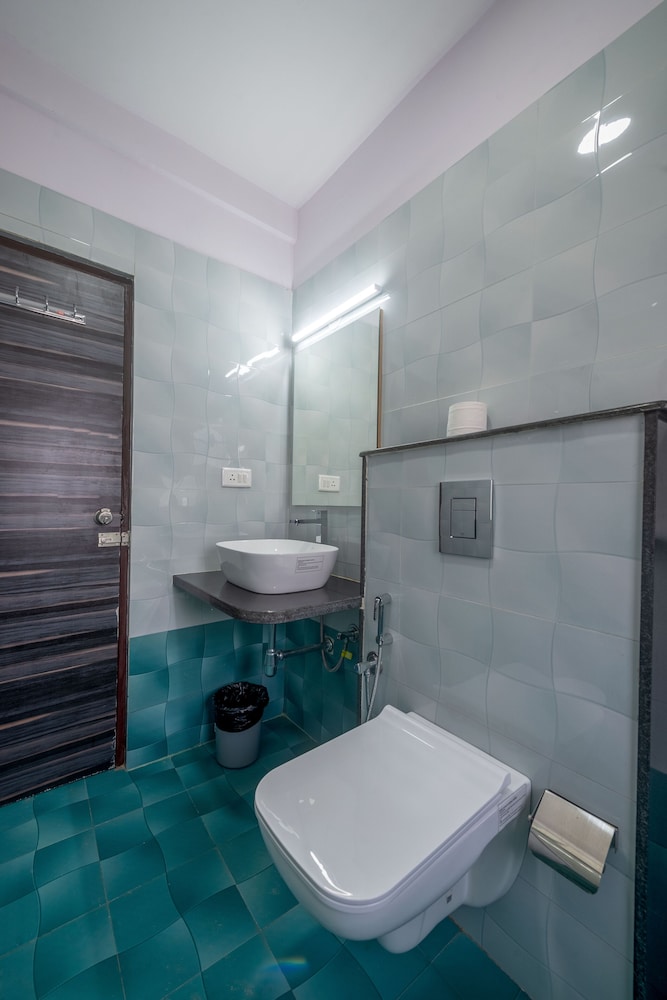 Deluxe Room - Photo 3