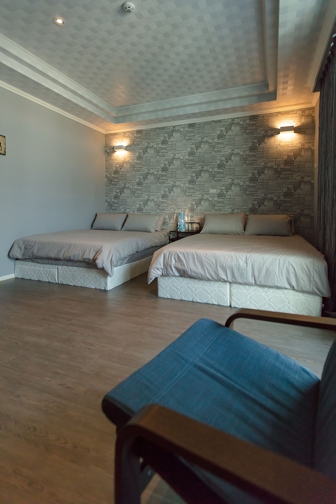 Basic Quadruple Room - Photo 1
