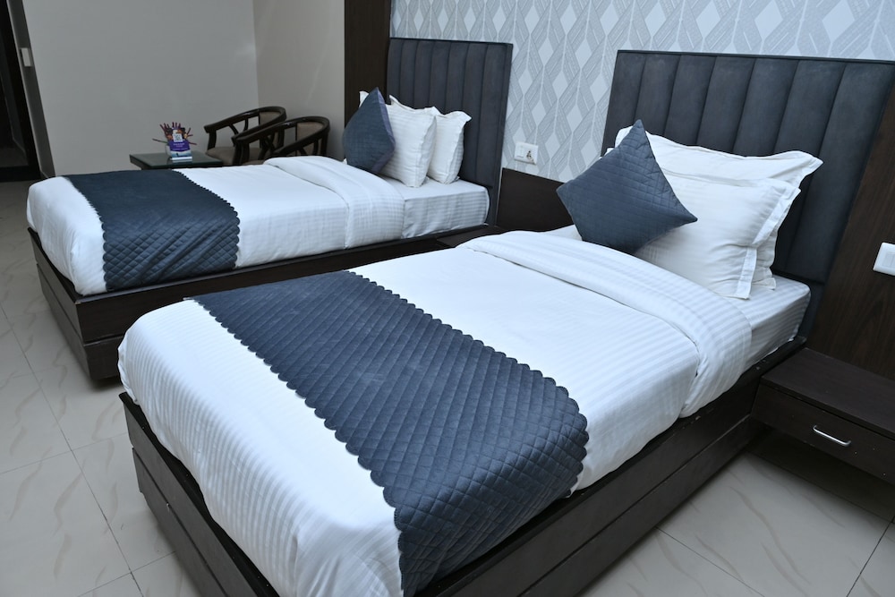 Superior Single Room, Courtyard View