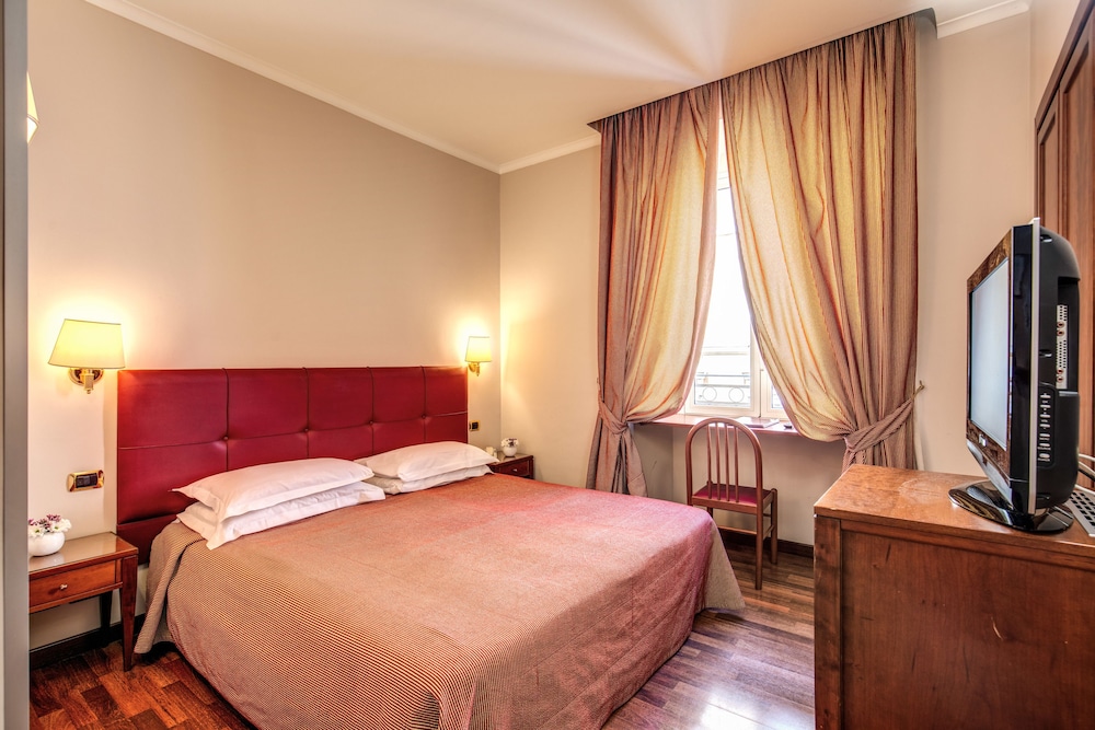 Economy Double Room photo 1