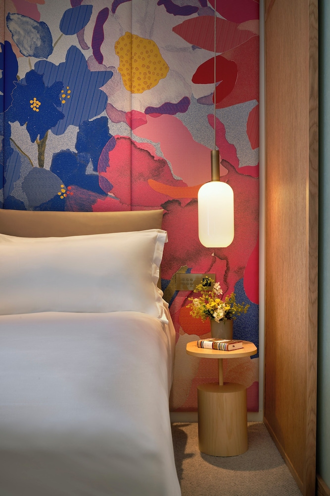 Superior Room, 1 King Bed