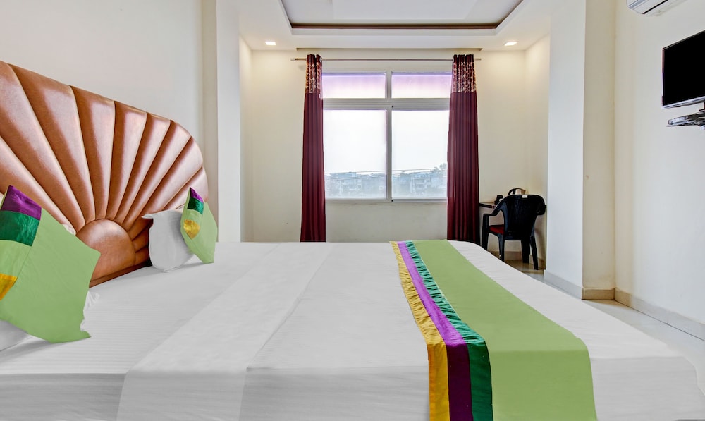 Deluxe Room - Photo 8