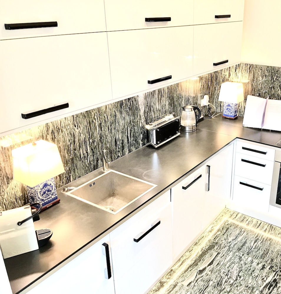 Luxury Suite, 2 Bedrooms (Old town view, 70 m2) photo 3