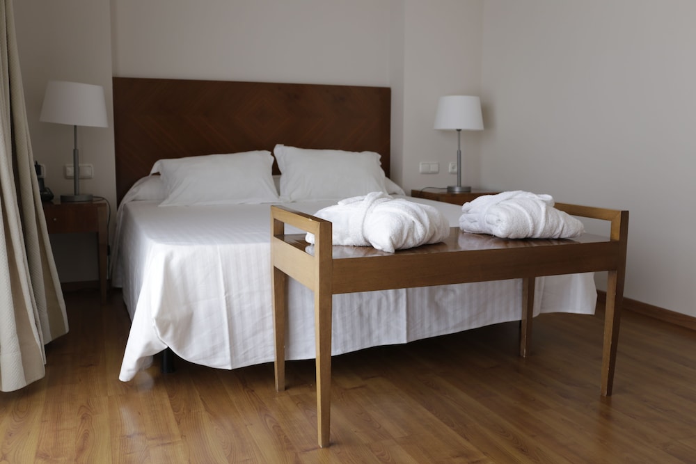 Junior Suite (Single Use) - Photo 7