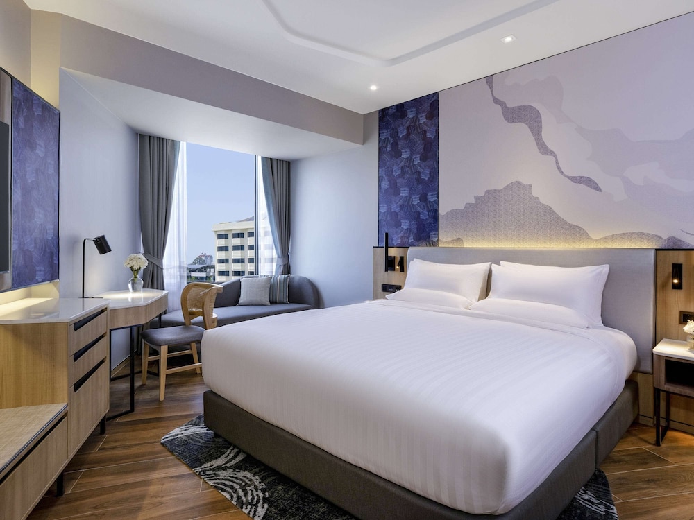 Superior Room, 1 King Bed and Sofa - Photo 4