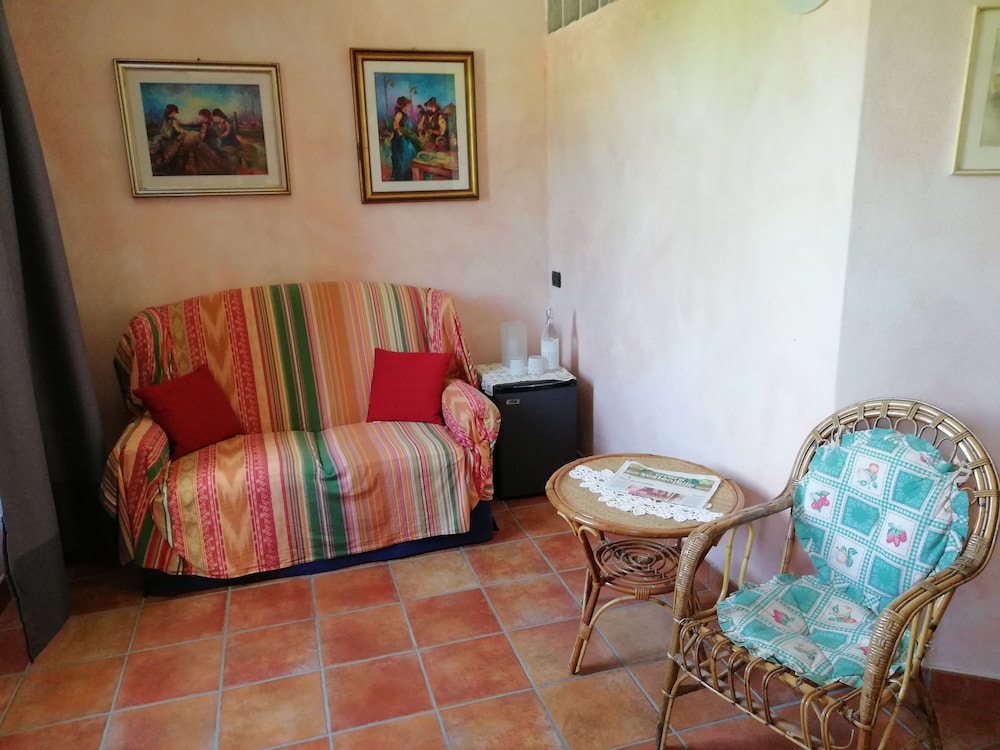 Family Room (2 adults + 1 children) photo 3