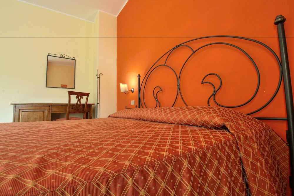 Double Room - Photo 2