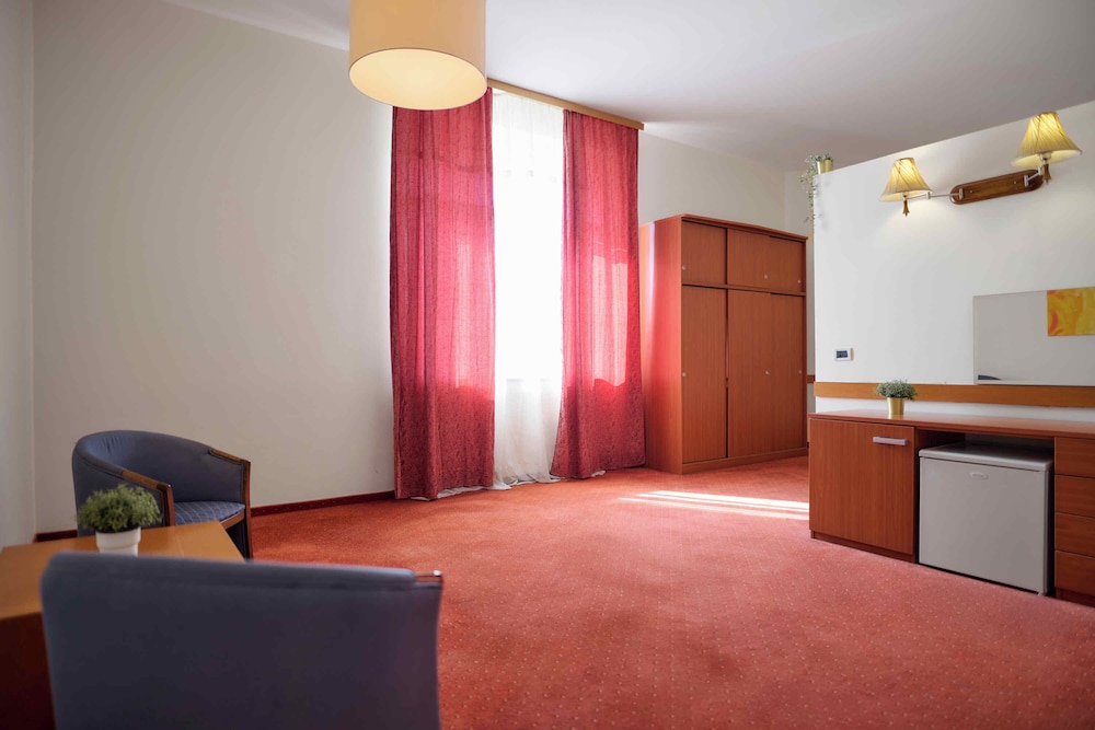 Superior Double Room with Sea View - Photo 2