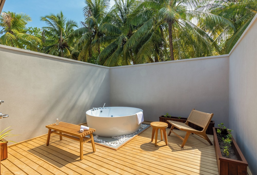 Two Bedroom Beach Pool Villa - Photo 11