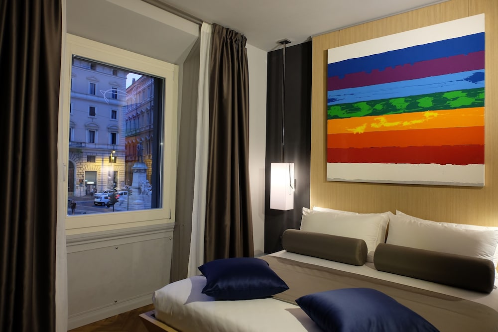 Standard Double Room, 1 Double Bed, Private Bathroom, Courtyard View photo 3