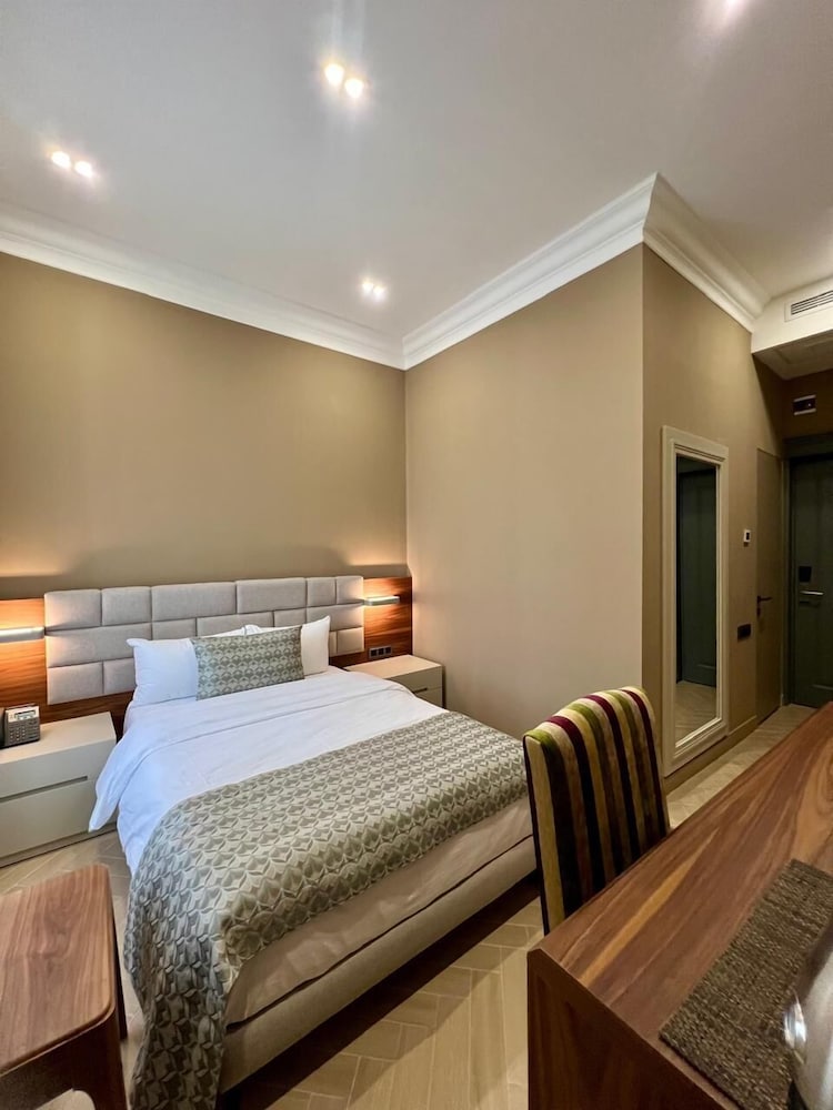 Standard Single Room, Courtyard View