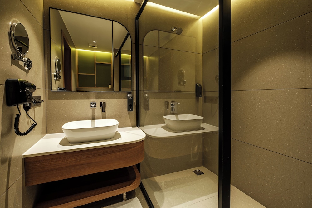 Urban Corner Room - Photo 4