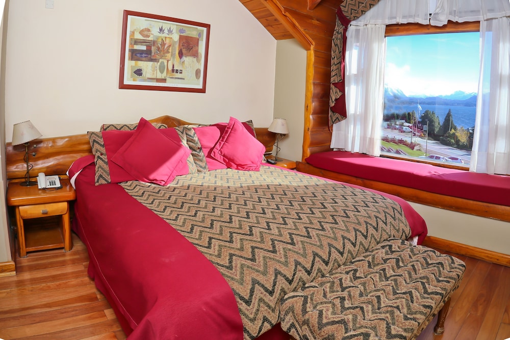 Family Suite, Kitchen, Lake View photo 1