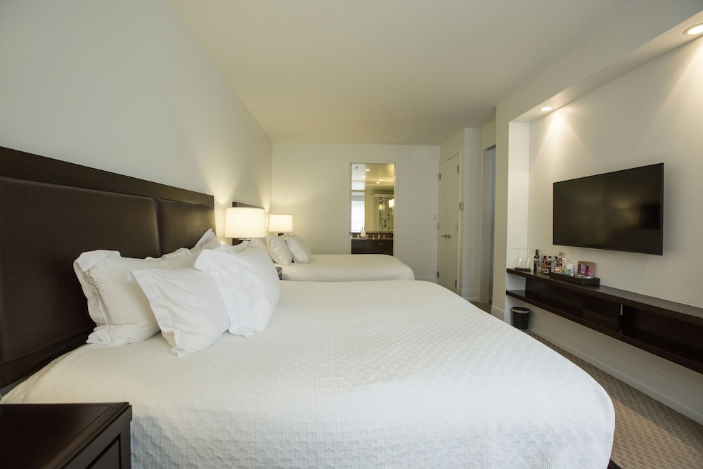 Urbania Suite, 1 king bed + 1 double bed (business Lounge Access) - Photo 1