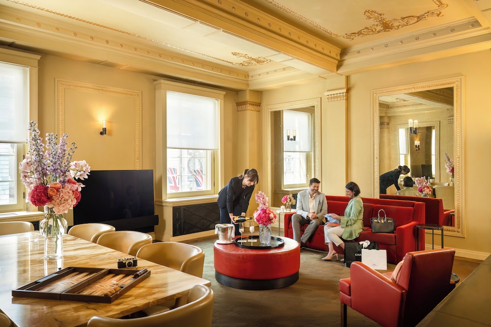 Celestine Suite