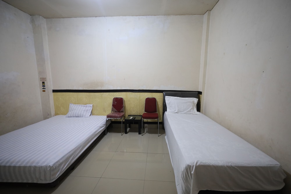 Standard Twin Room photo 3