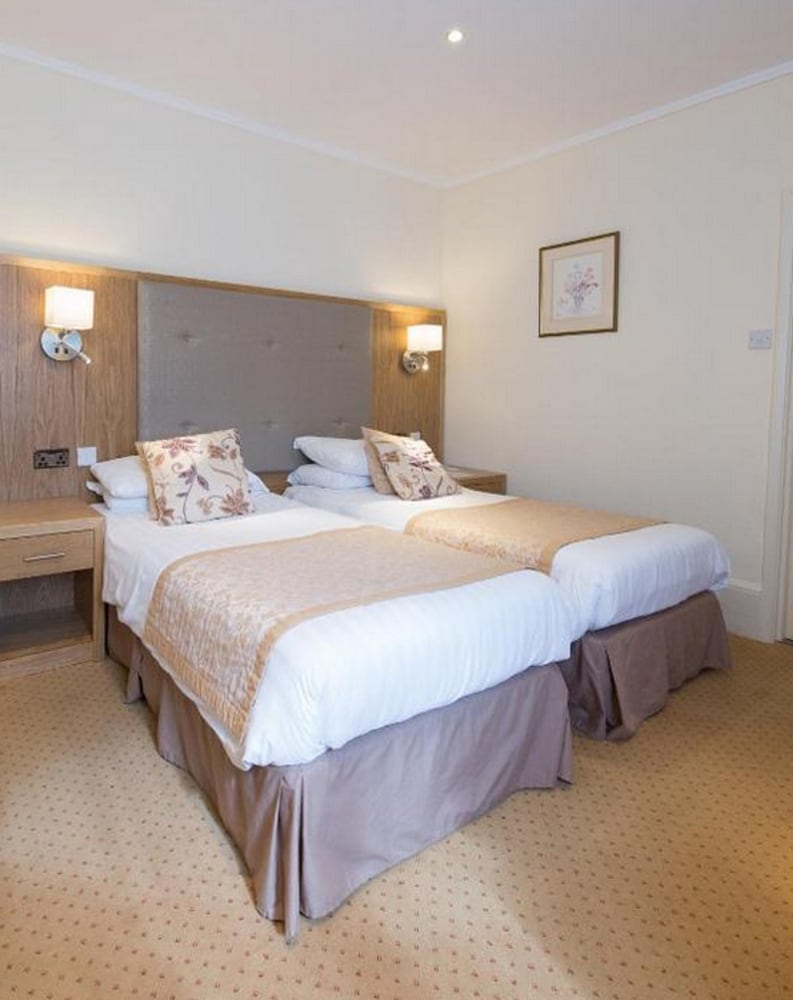 Standard Double Room - Photo 7
