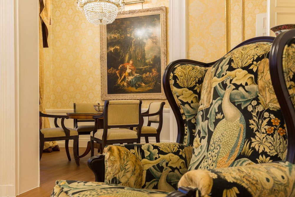 Royal Suite - Photo 3