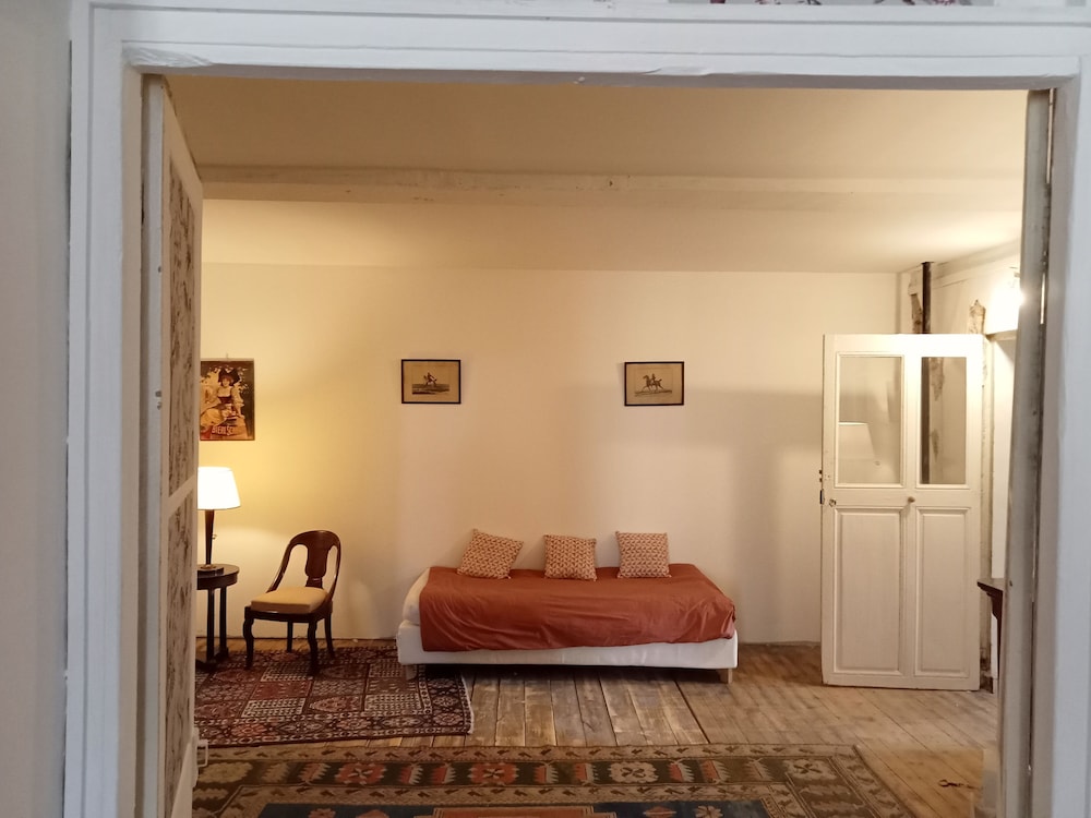 Traditional Suite photo 2