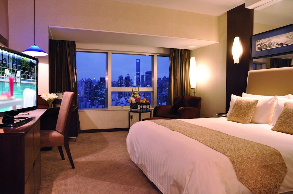 Mooncake Deluxe Room thumbnail 6