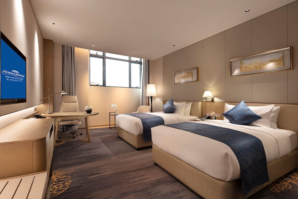 Deluxe Room, 1 Twin Bed, Non Smoking, Lake View (Hollywood Room)