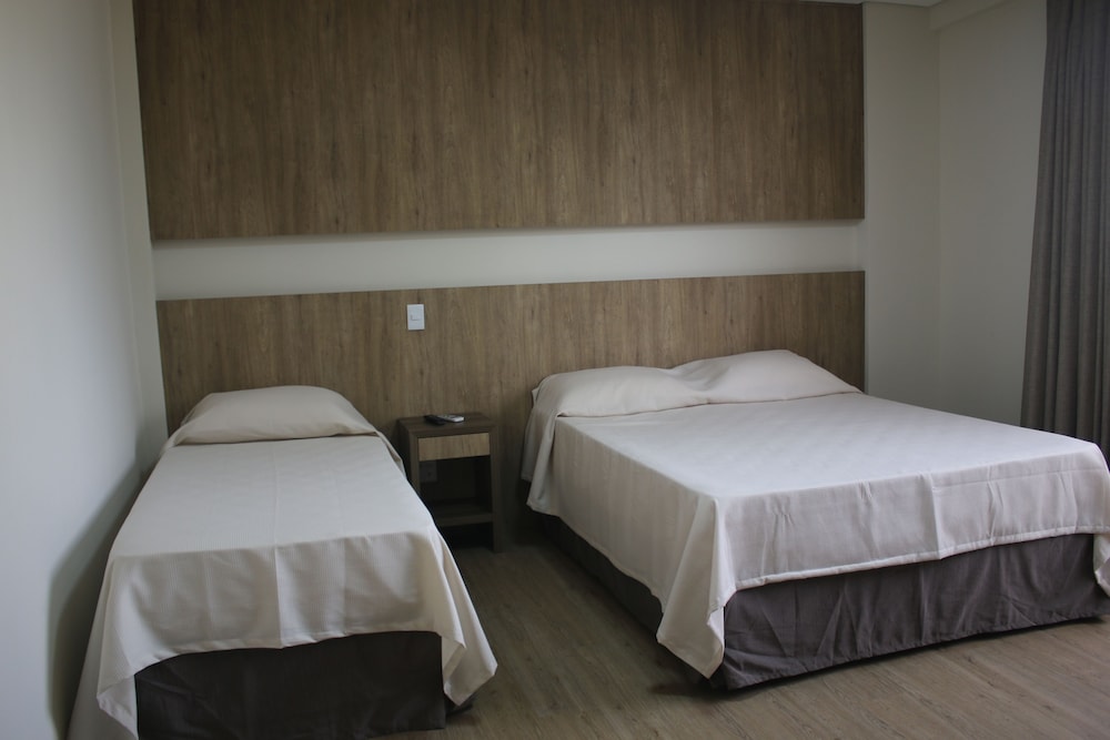 Deluxe Triple Room - Photo 1