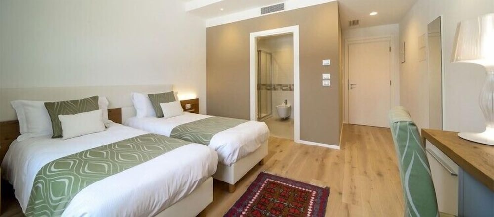 Superior Double Room, Valley View photo 2