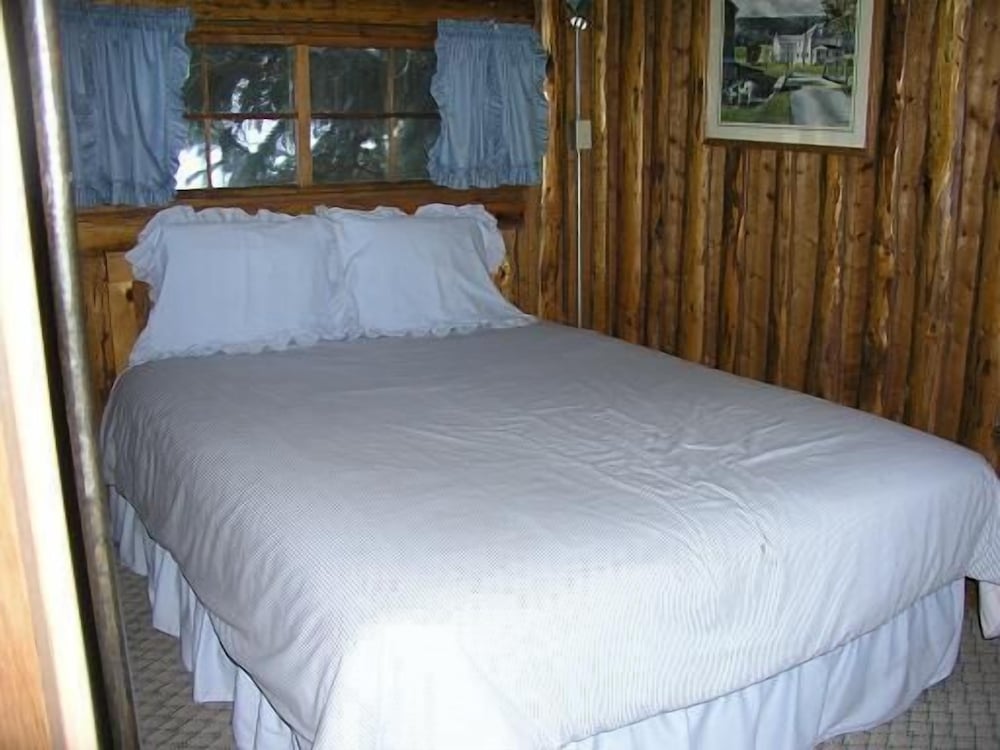 # 8 , Sun Flower, 2 Bed