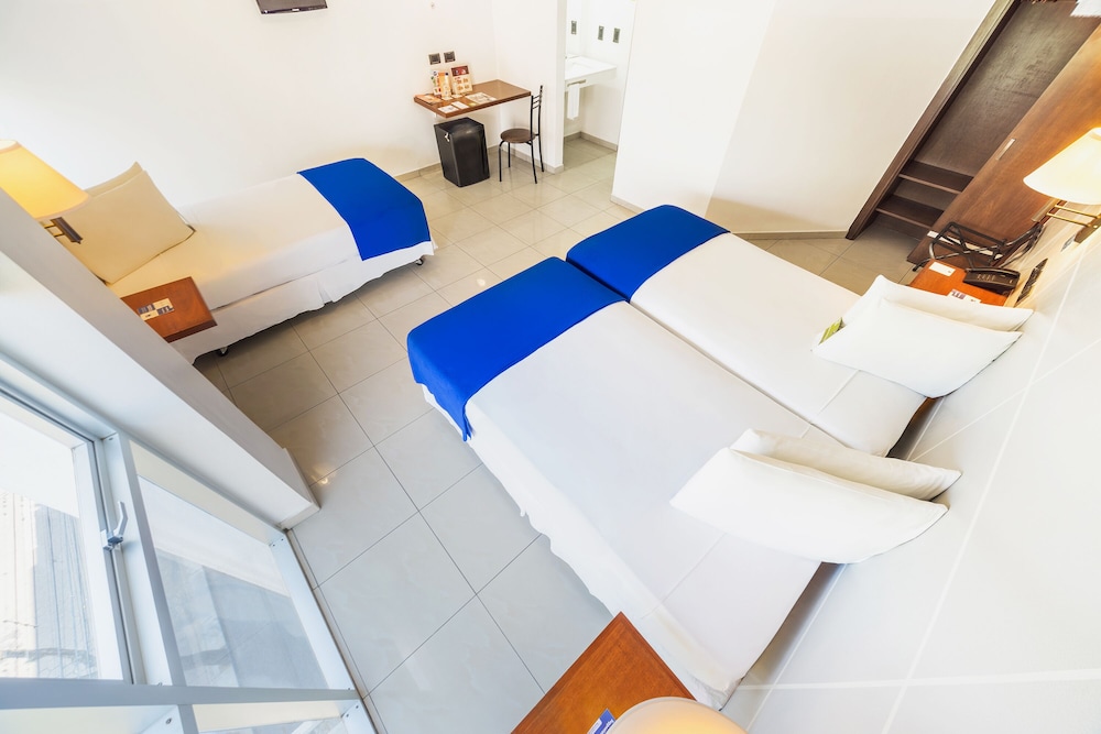 Triple Room, 3 Twin Beds - Photo 2