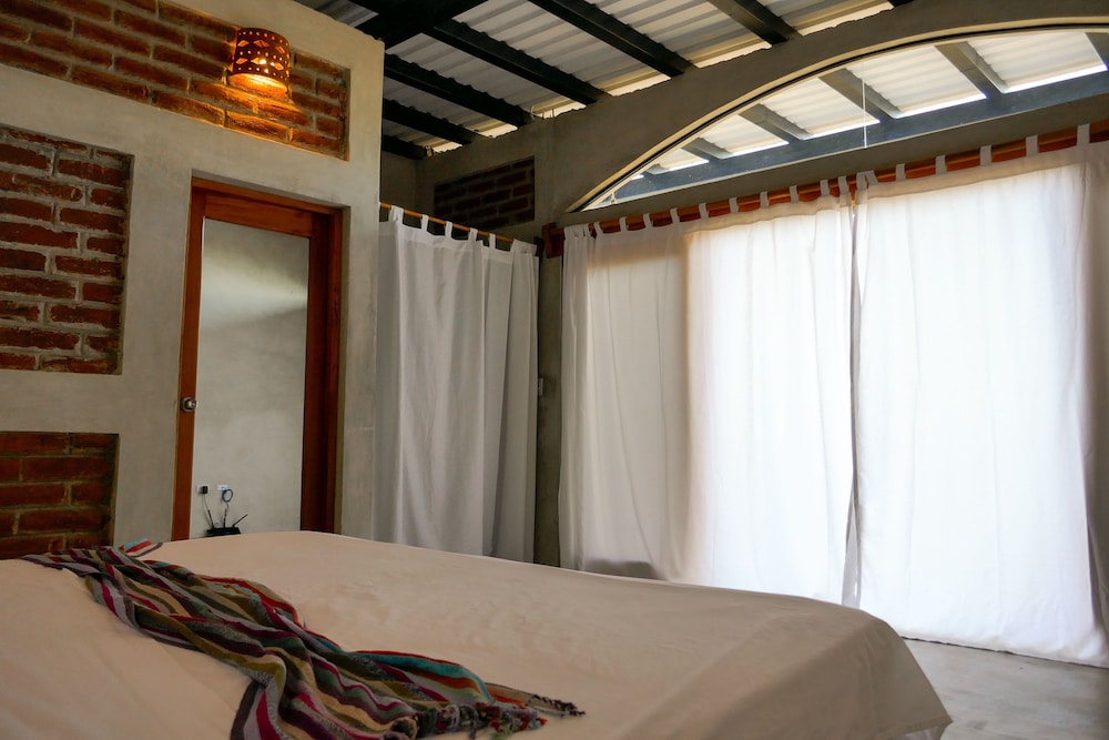 Deluxe Cabin, 1 Bedroom, Patio, Partial Sea View photo 3