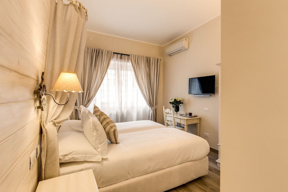 Classic Double Room Single Use photo 2