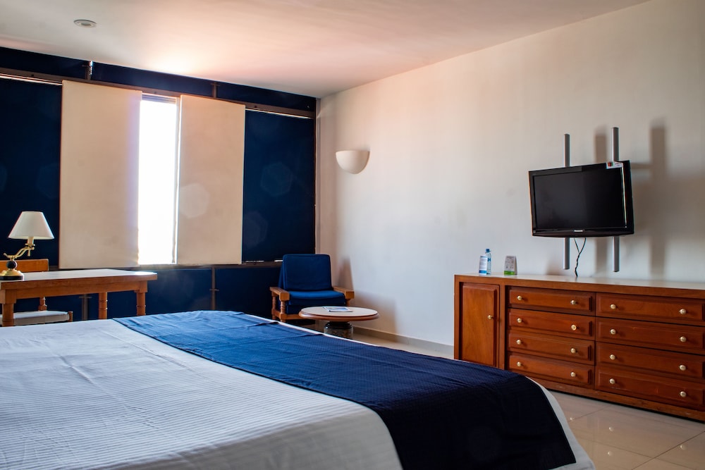 Room, 1 King Bed - Preferencial photo 1