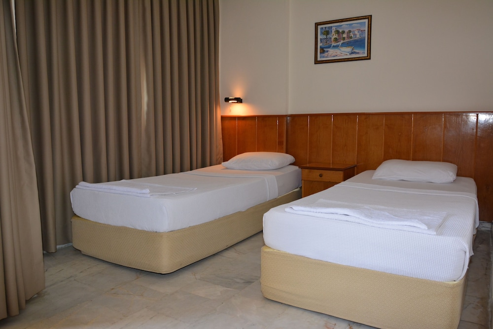Standard Double or Twin Room photo 2
