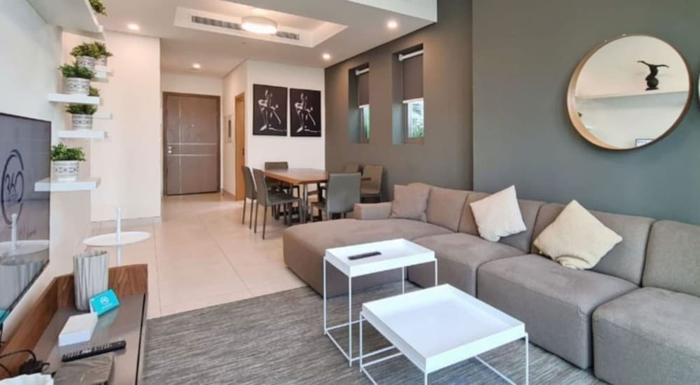 Executive Apartment, 1 King Bed, Non Smoking, Balcony photo 1