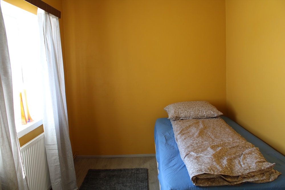 Basic Single Room, Mountain View photo 1