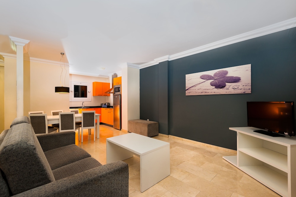 Apartment, 3 Bedrooms (2 adults and 3 children) photo 3