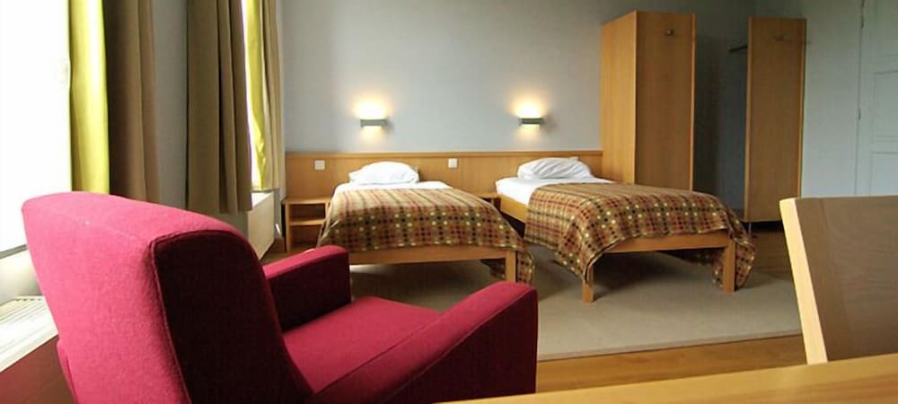 Twin Room - Photo 1