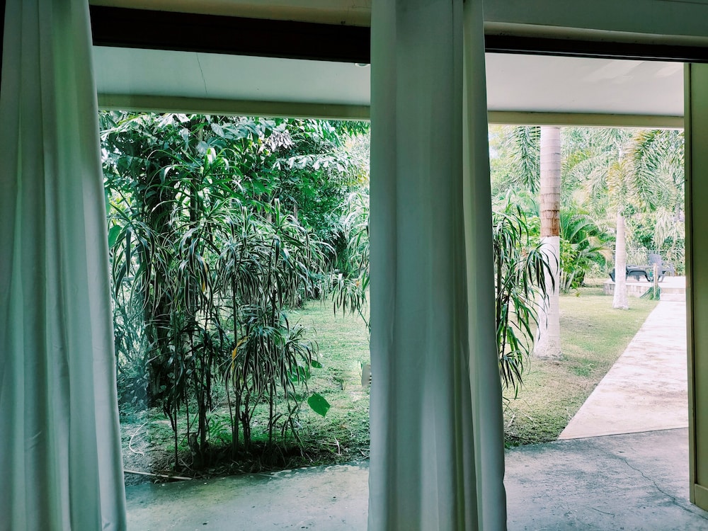 Basic Double Room, Pool View photo 1