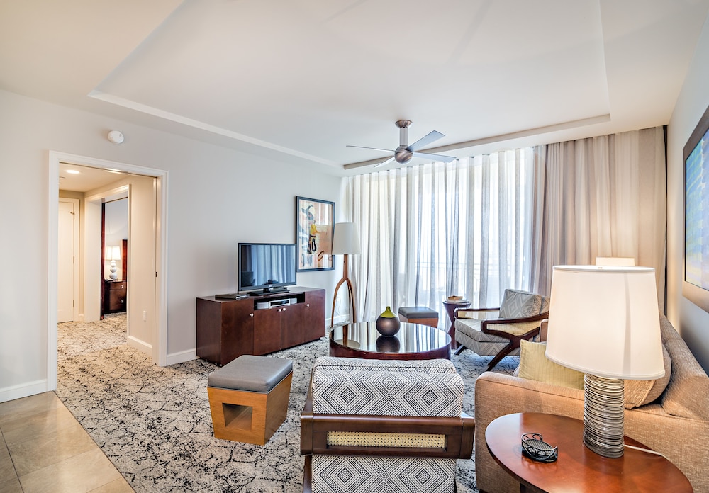 2 Bedroom Condominium, 1 King, 2 Double beds, Premium Sofa bed, Ocean view, Balcony (1709) photo 2