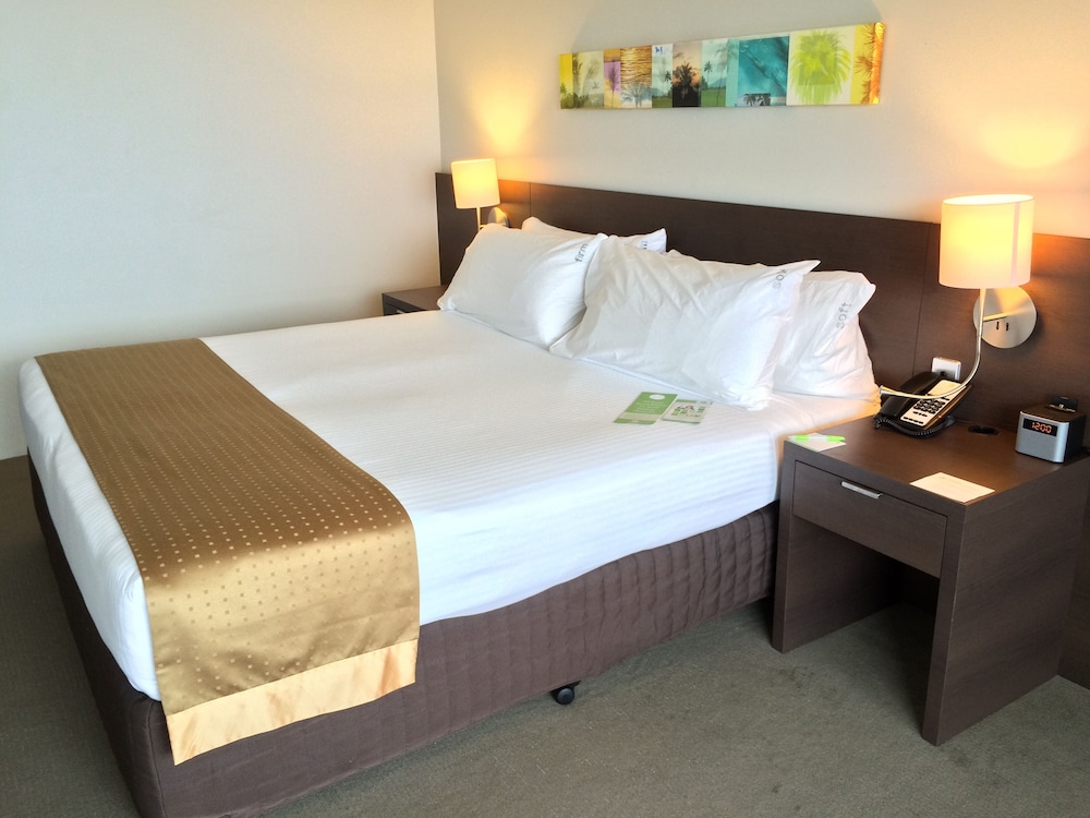 One Bedroom Suite with Seaview - Photo 2