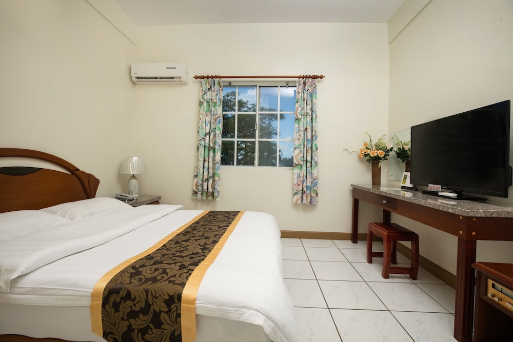 Deluxe Suite, 1 Queen Bed photo 1
